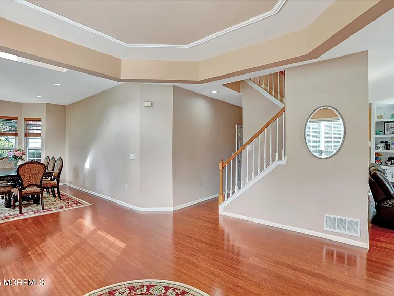 150 Nathan Dr — Photo 6