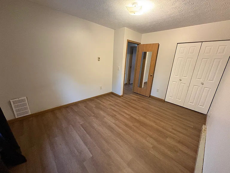 1530 Hawk Cir #A — Photo 10