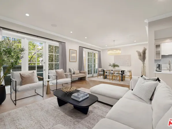 11500 San Vicente Blvd APT 202, Los Angeles, CA 90049