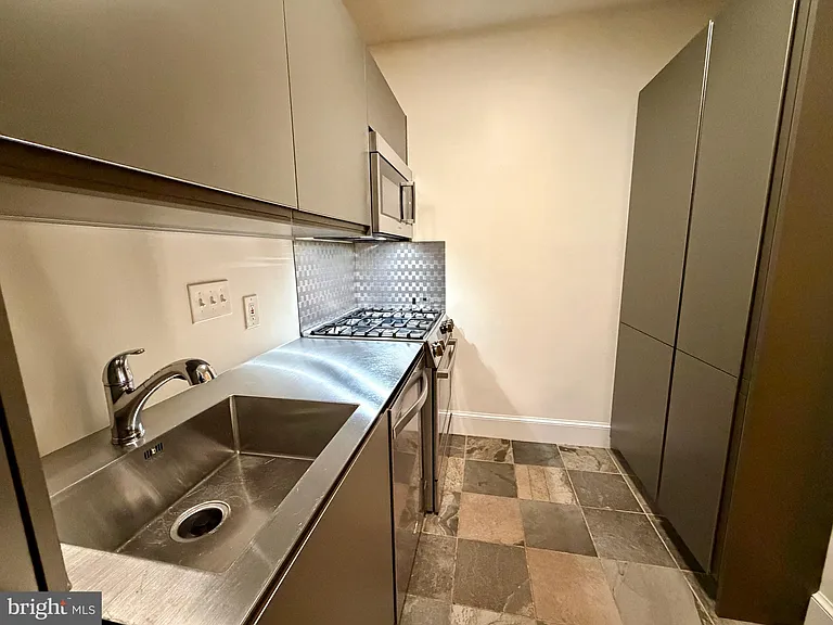 3020 Dent Pl NW #10W — Photo 7