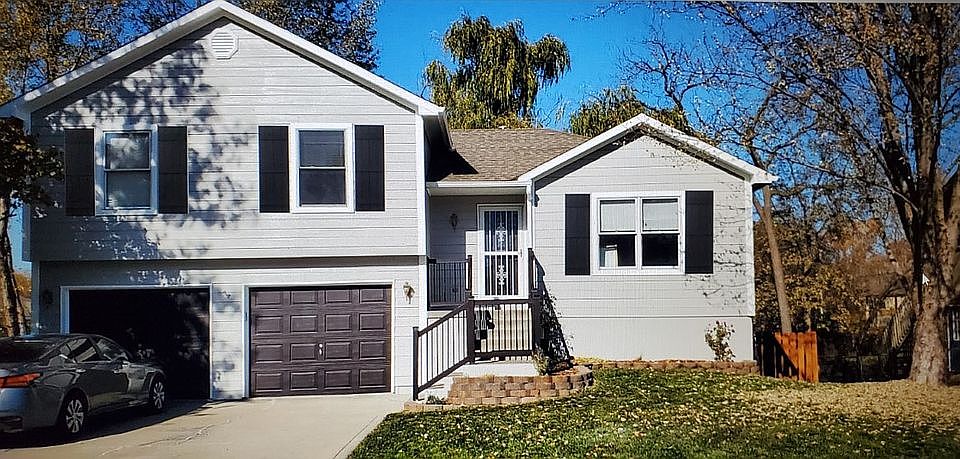 1st image of 15536 Crestwood Dr