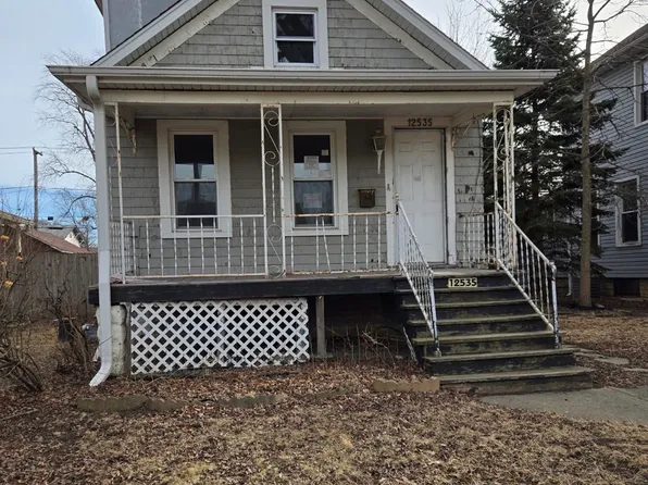 12535 Elm St, Blue Island, IL 60406