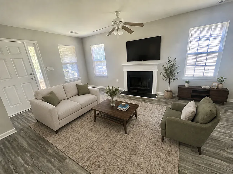 2423 Sunset Oaks Dr — Photo 2