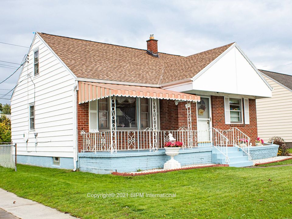 1st image of 44 McNaughton Ave