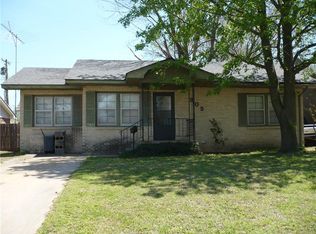 905 Overland Ct, Shawnee, OK 74801