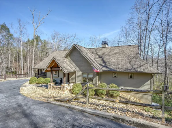 438 Lakewood Dr, Lake Lure, NC 28746