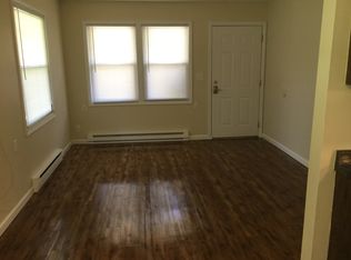 410 S Smith St APT 05, Windsor, MO 65360