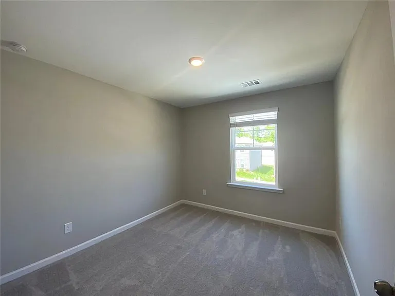 168 Golden Eagle Pkwy — Photo 18