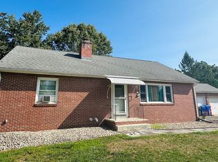 54 Fallston St, Springfield, MA 01119