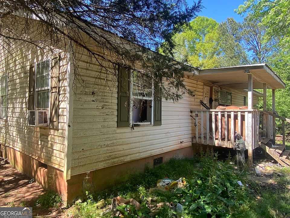 2nd image of 2392 Hancock Dr
