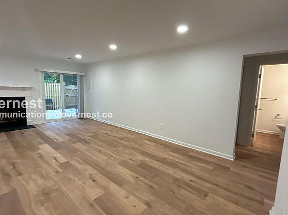 4th image of 16318 Taconic Cir