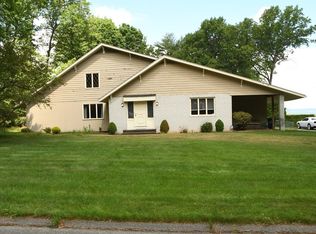 121 Ridgecrest Dr, Westfield, MA 01085