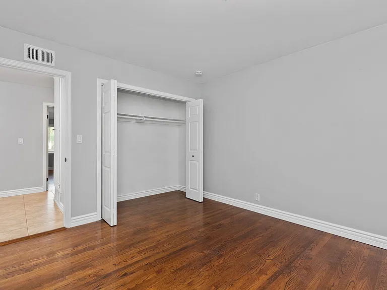 831 E Hoover Ave — Photo 26