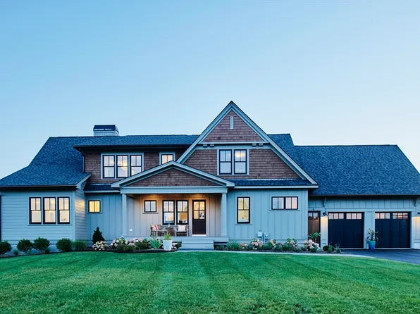 3-3A Johnnies Way, Rehoboth, MA 02769