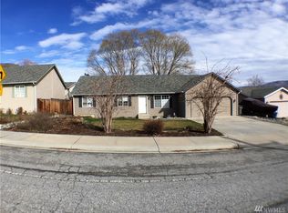 1914 Mulberry Ln, Wenatchee, WA 98801