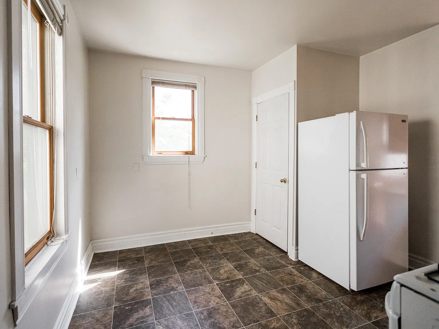 2 bed, $1,600 — Photo 3