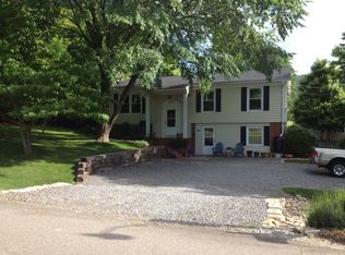 10 Walker Cove Rd, Black Mountain, NC 28711
