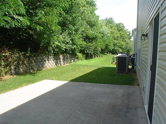 5th image of 4540 Walnut Creek Dr