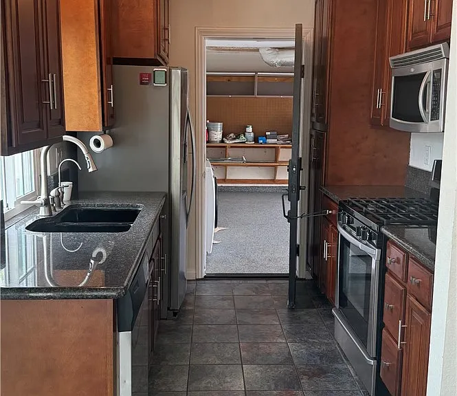 12309 Wintergreen St — Photo 16
