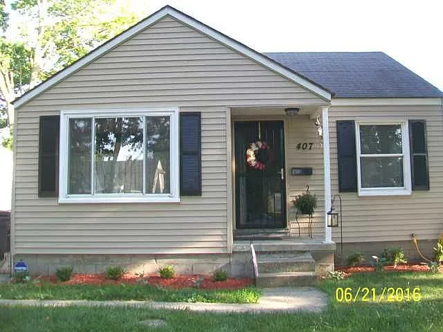 407 Sunset Blvd photo 1