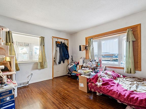 3rd image of 23 Walter St SE