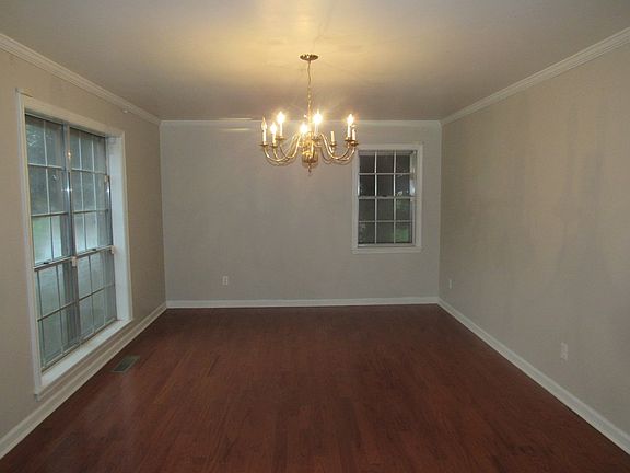 4th image of 116 Valley Dr