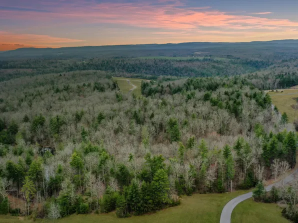 Highway 62, Deer Lodge, TN 37726