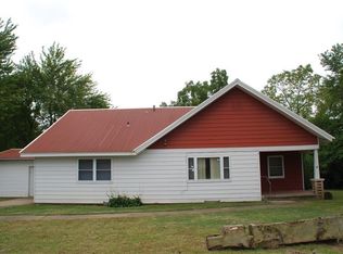 310 E School St, Lincoln, AR 72744