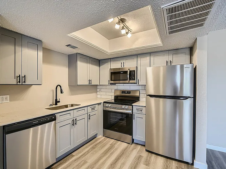 Rise Spring Pointe — Photo 41