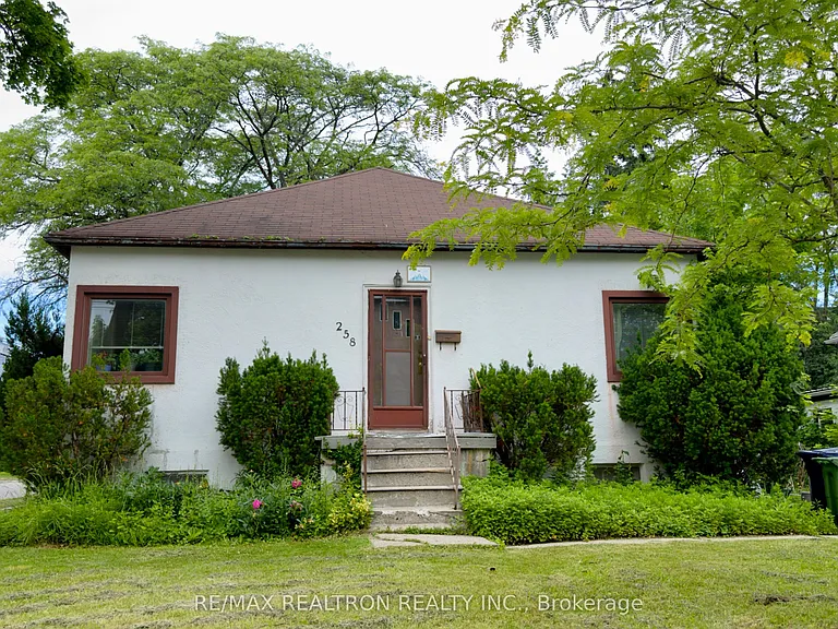 258 Bogert Ave — Photo 1
