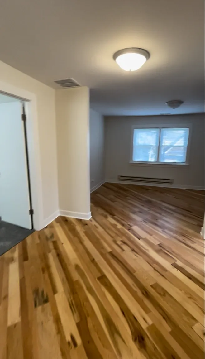 2 bed, 900 sqft, $1,550 — Photo 4