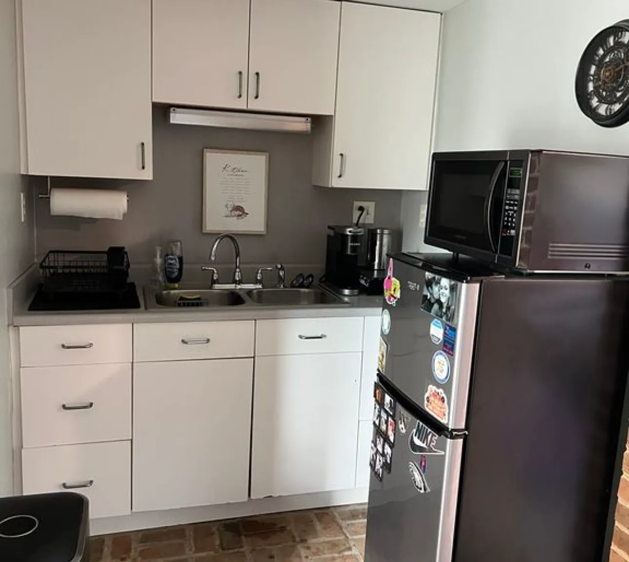 Studio, 800 sqft, $1,100 — Photo 3
