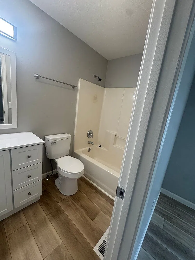 2202 Pierce Duplex — Photo 4