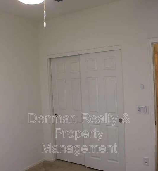 288 W Tropical Dr — Photo 5