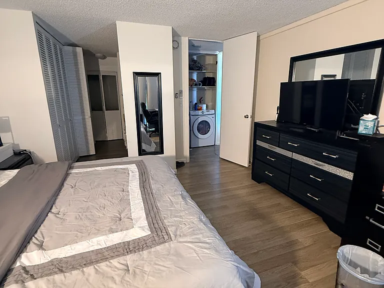 1212 Punahou St #1808 — Photo 1