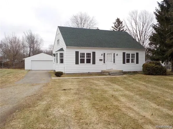 5403 Seymour Rd, Swartz Creek, MI 48473