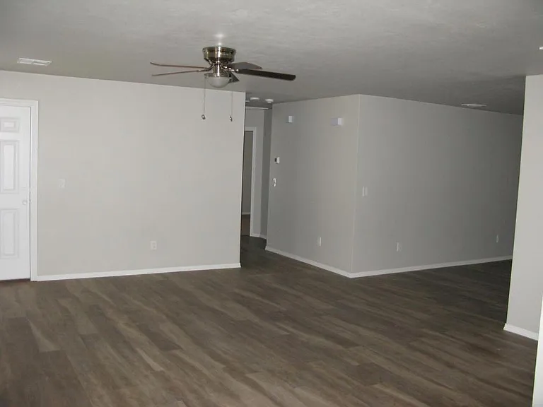 11609 Surrey Villas Ct — Photo 3