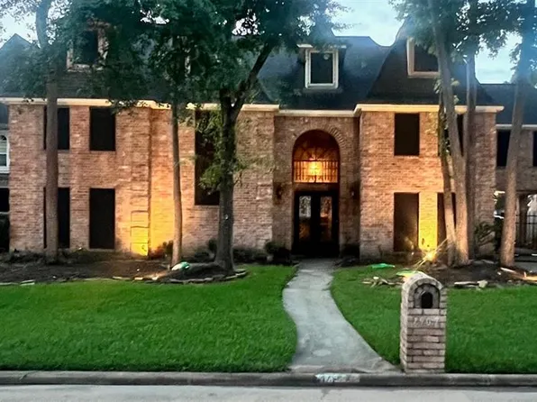 7907 Oxfordshire Drive, Spring, TX 77379