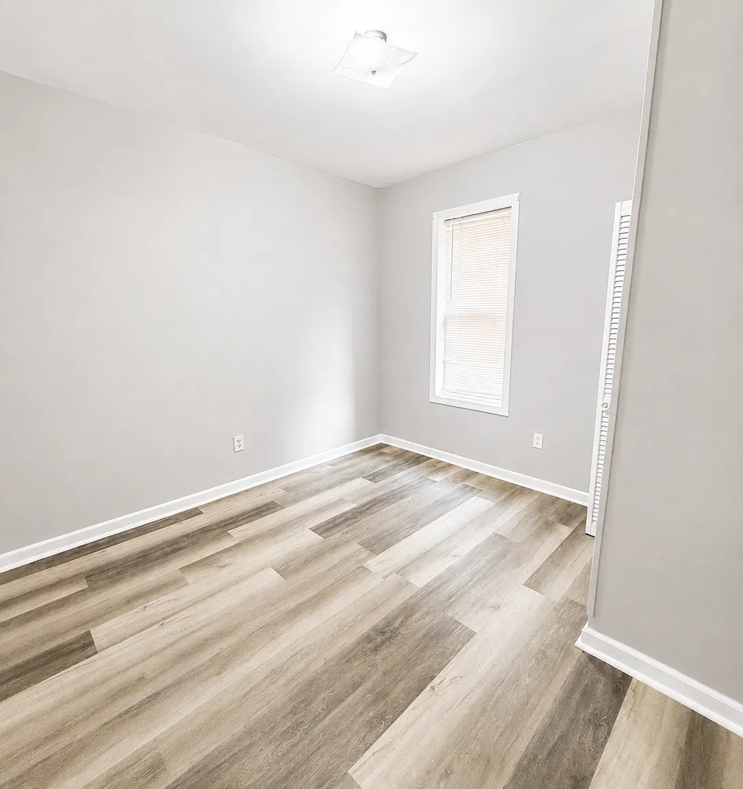 3 bed, 1.5 bath, 1350 sqft, $1,750 — Photo 1