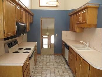5th image of 6523 S 108th Ave