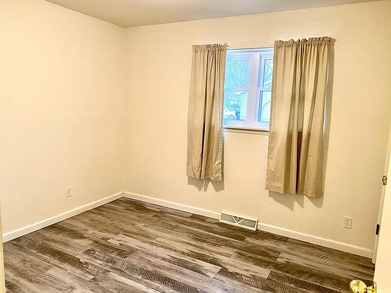 2400 S Nettleton Ave — Photo 12