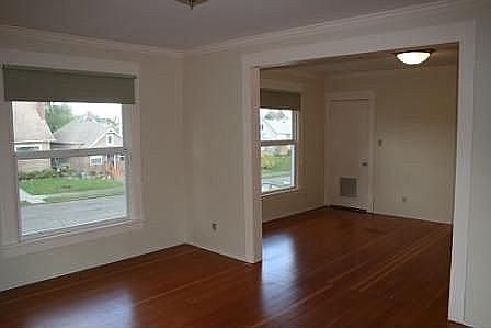 Original finished Fir Floors - Apt A