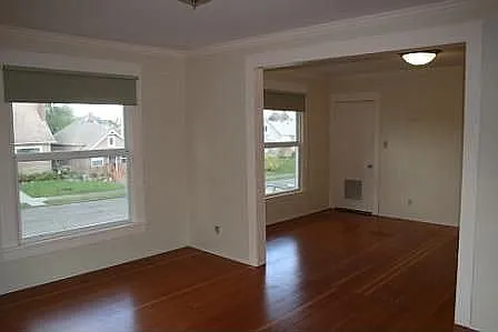 Original finished Fir Floors - Apt A