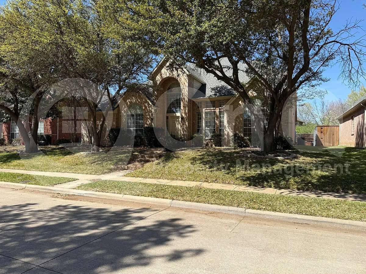 Building Photo - 4513 Saint James Dr