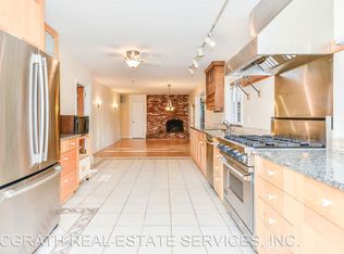 2637 Steeplechase Dr, Reston, VA 20191