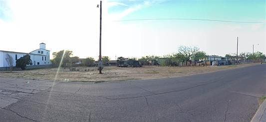 3rd image of 606 Martha Dr