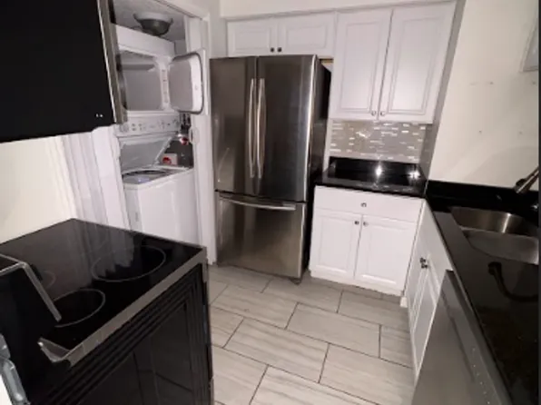 2325 Elliston Place