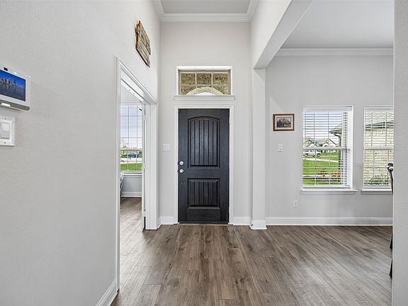 4th image of 6608 Woodley Ct