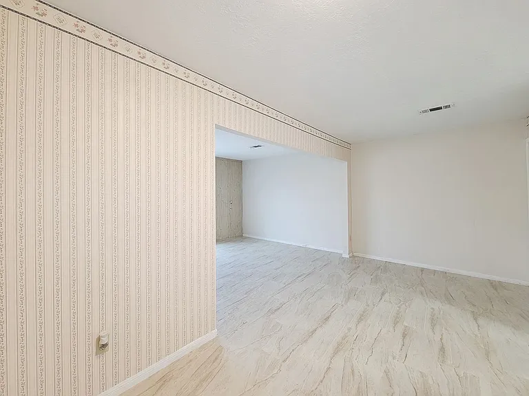 1815 Country Village Blvd — Photo 21