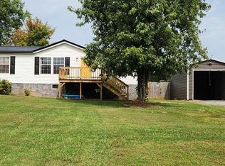 275 Oak St N, Greenback, TN 37742